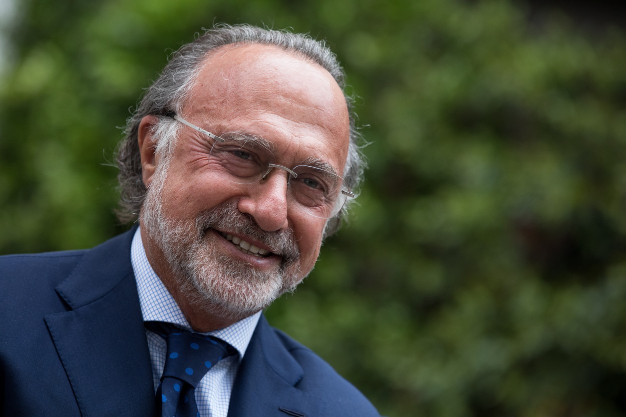 Miliardarul francez Olivier Dassault şi-a pierdut viaţa într-un accident de elicopter. Omagiul adus de Macron