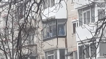 VIDEO. Filmul tragediei de la Onești: Soția agresorului a fost arestată pentru complicitate la luare de ostatici. Ce au găsit anchetatorii în geanta femeii