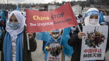 Protest-al-femeilor-uigur