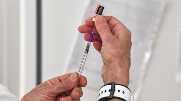 Ratele de infectare în ţările vecine sunt mai mari decât în România. Ce se întâmplă în Ungaria, Polonia sau Serbia