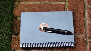 Scrisul-de-mână-dezvoltă-memoria