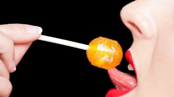 Când se sărbătorește Blowjob Day, replica bărbaților la cadourile date de Valentine’s Day