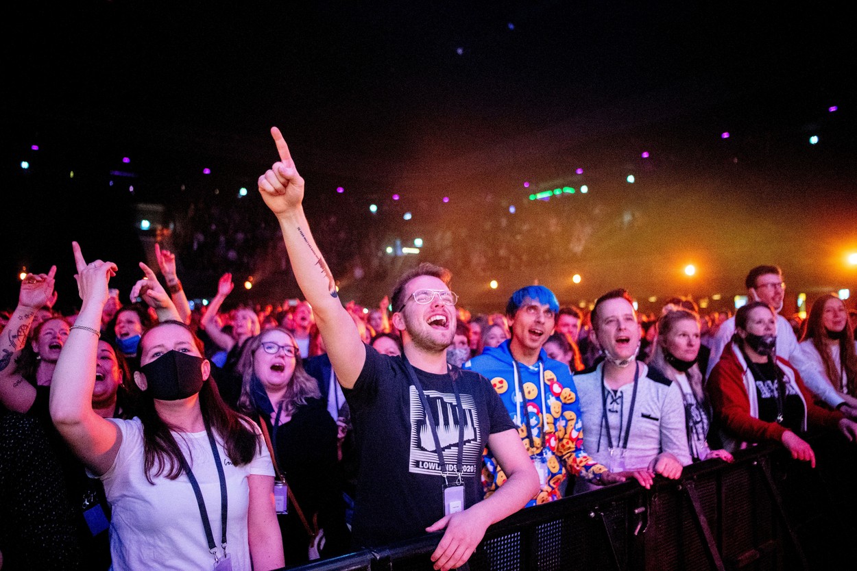 Premierul Cîțu vrea ca accesul la concerte, nunți sau botezuri să fie condiționat de dovada vaccinării