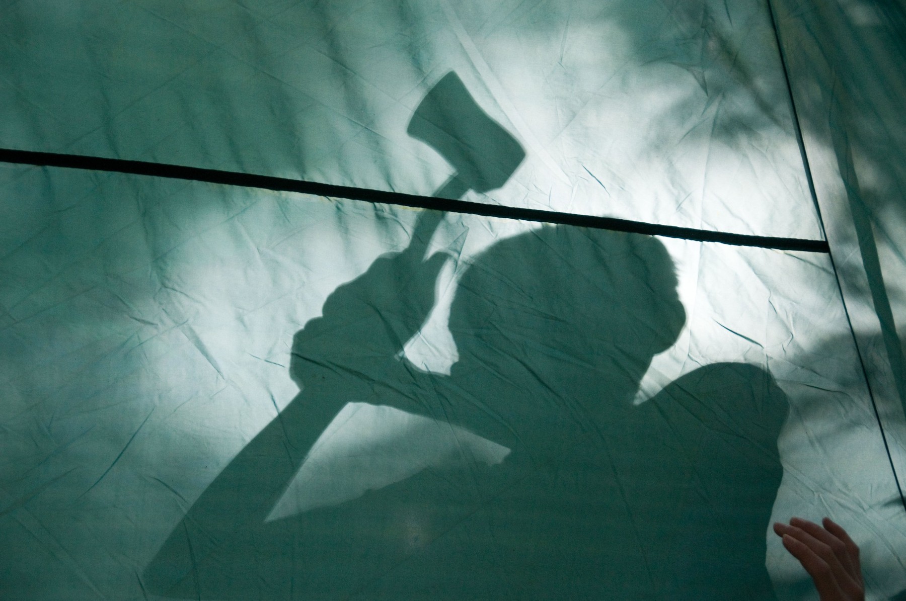 Un medic a creat „Rape-Axe”, un dispozitiv cu țepi conceput pentru a preveni violul