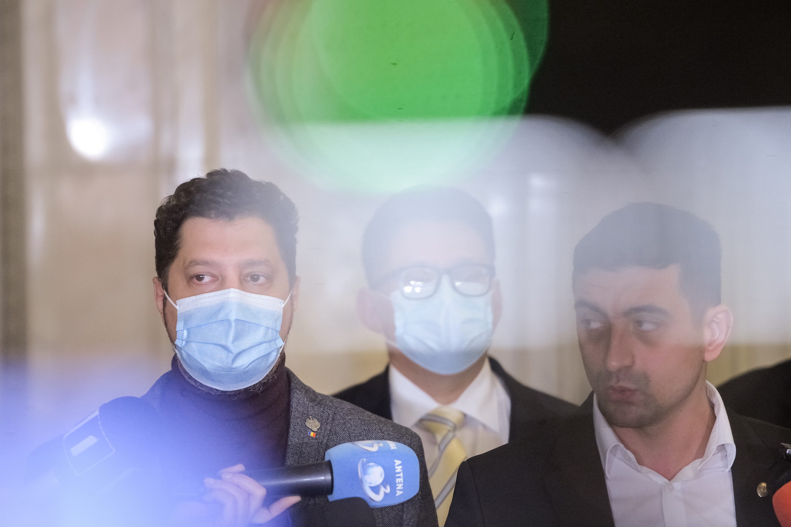 Cine sunt „adevăraţii terorişti”. Mesajul liderilor AUR pentru premierul Florin Cîţu