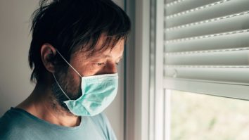 Cehii, plătiți de stat pentru a respecta carantina. Câți bani primesc zilnic