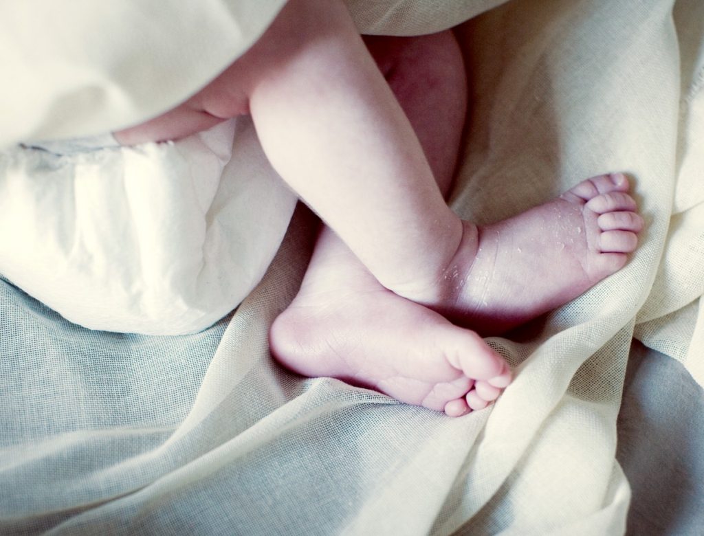 Bebeluși născuți morți, după ce mamele au avut Covid-19. Reacția unui medic obstetrician-ginecolog