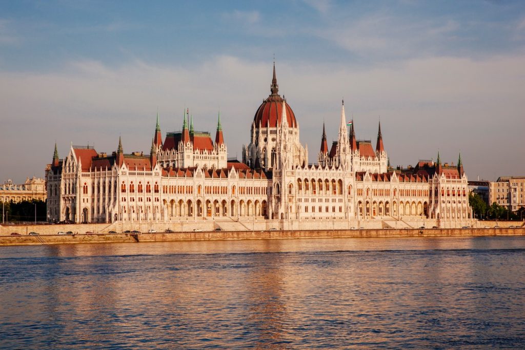 budapesta-parlament