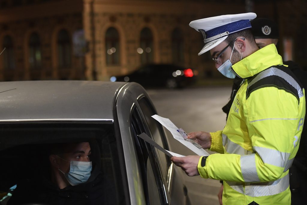 Carantină polițist