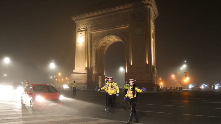 Cum explică Grupul de Comunicare Strategică schimbarea de ultim moment legată de noile restricţii