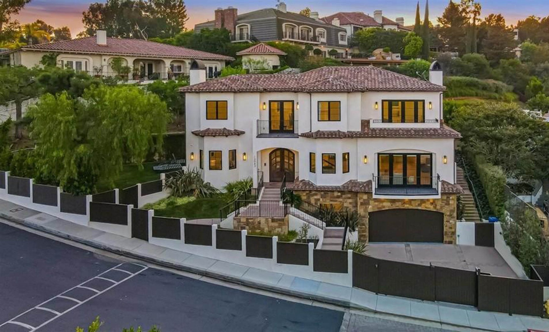 Serena Wiliams și-a scos la vânzare conacul. Cât costă proprietatea din Beverly Hills