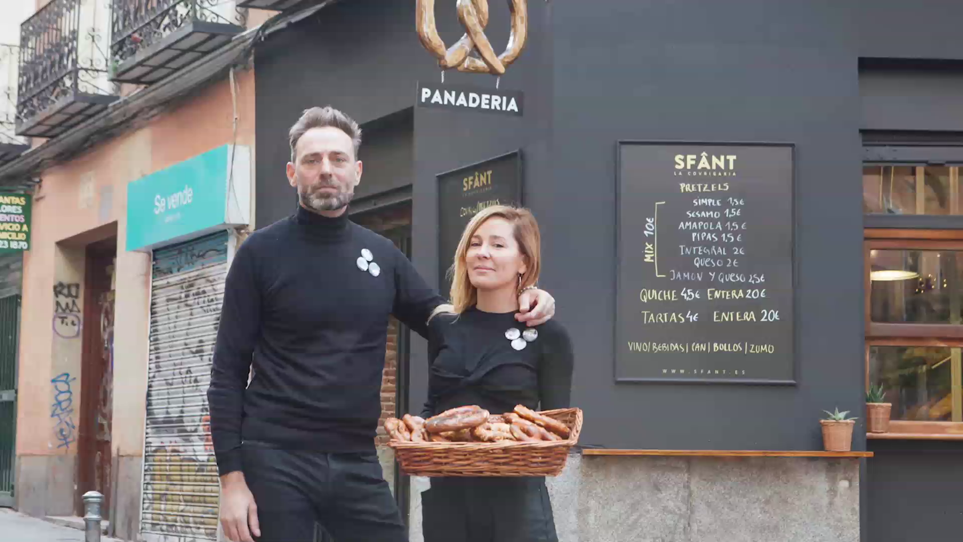 Doi antreprenori din Uruguay și Argentina au dus rețeta covrigului românesc la Madrid. Povestea Covrigăriei Sfânt