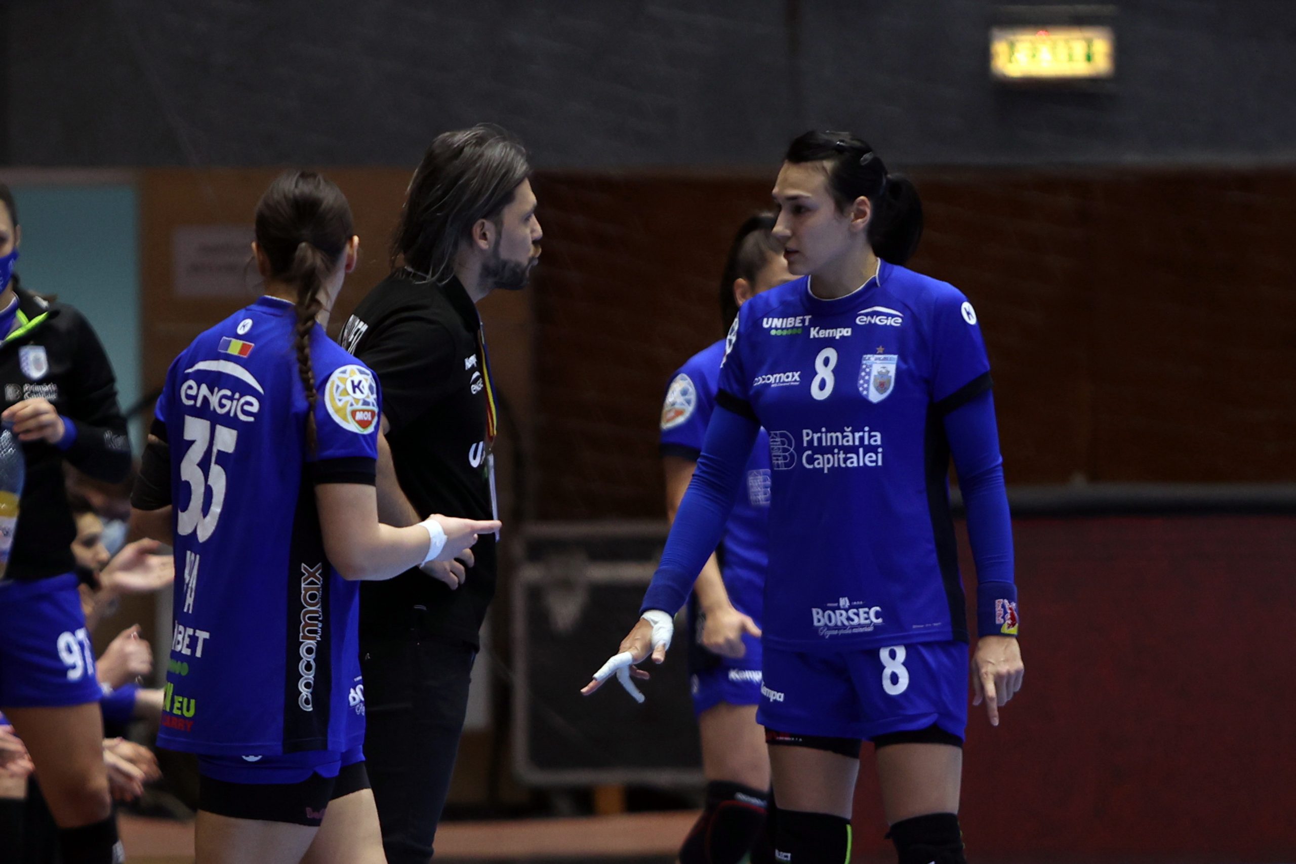 CSM Bucureşti a învins-o pe SCM Râmnicu Vâlcea, în turul optimilor de finală din Champions League