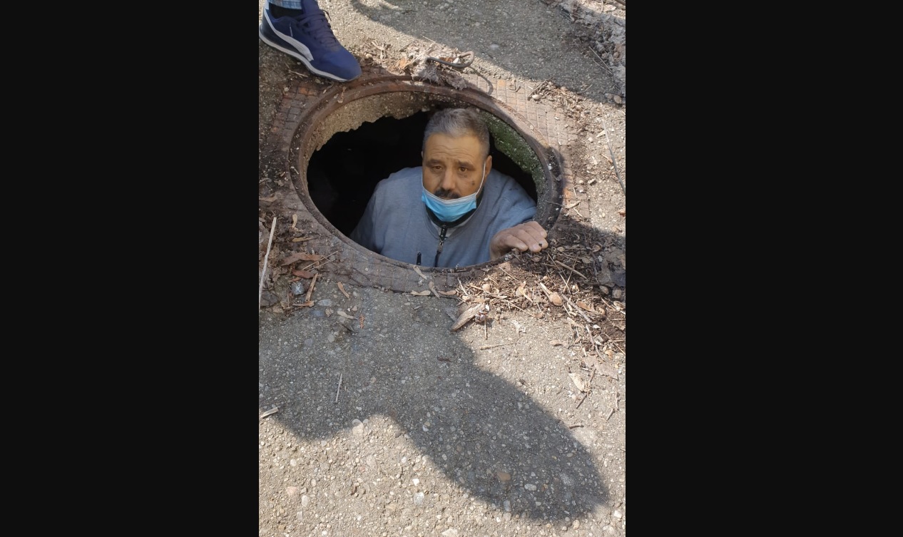 FOTO. Deținutul care a evadat de la Spitalul Județean Craiova, găsit într-un canal