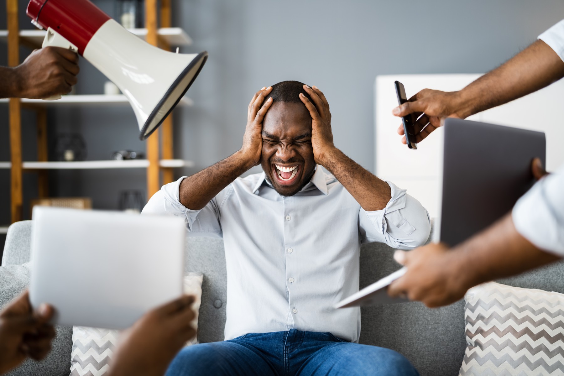 Cum funcționează dezinformarea? Pericolele ivite atunci când informația se întâlnește cu emoțiile