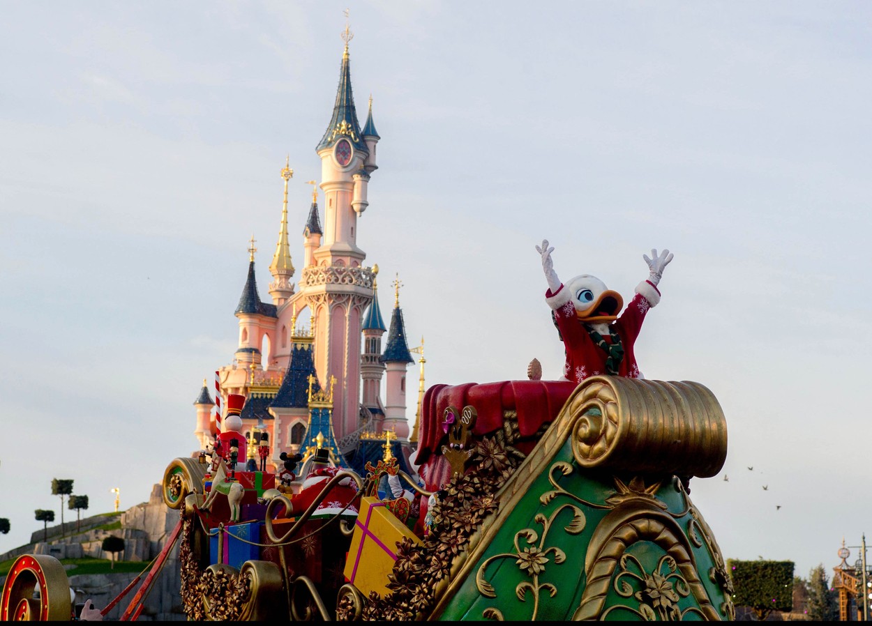 Când se redeschide Disneyland. Inițial, numărul de oaspeți va fi limitat