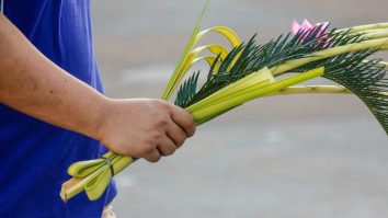 Catolicii sărbătoresc Duminica Floriilor. Evenimentele religioase, organizate cu respectarea măsurilor sanitare