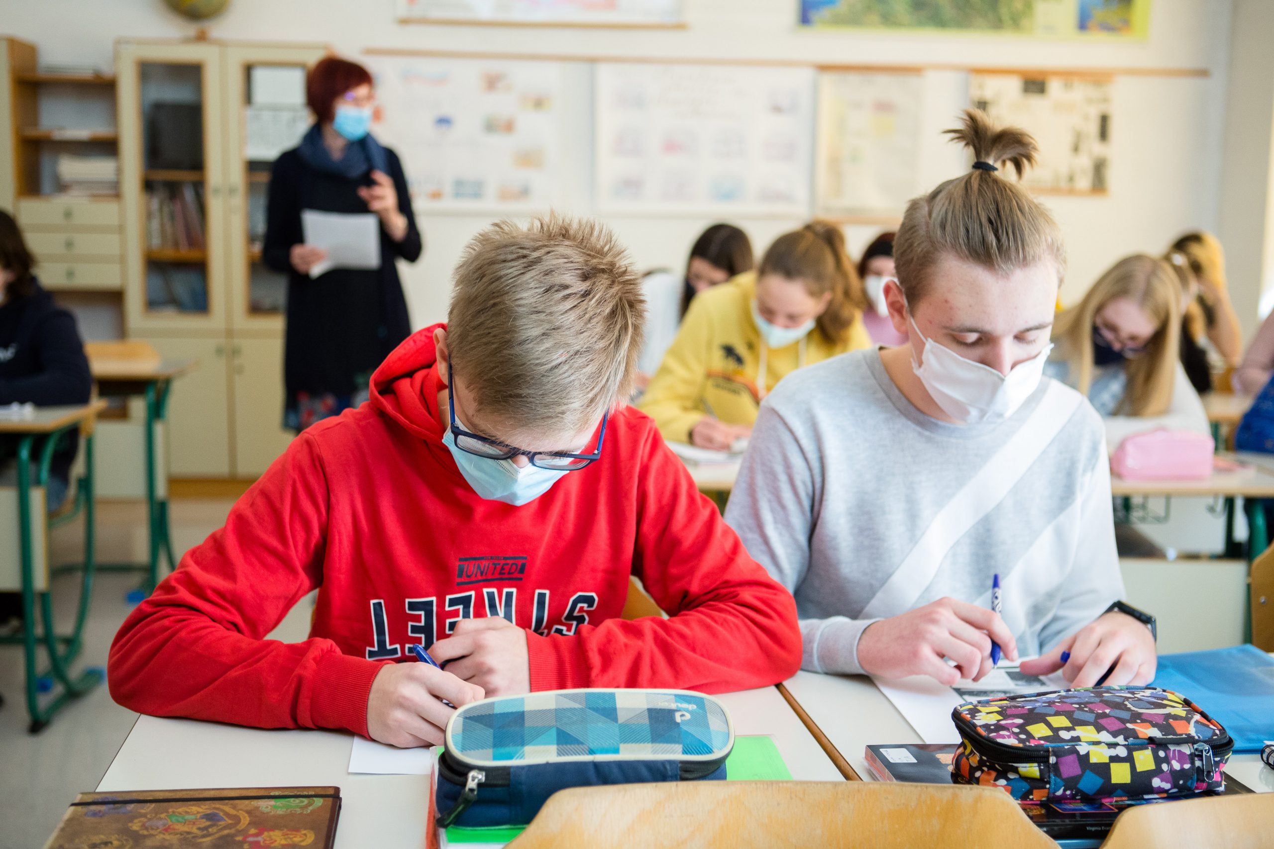 Cifra de școlarizare pentru liceu scade cu 14.000 de locuri anul viitor. Care sunt efectele pe termen lung