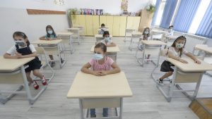 Învățarea mai multor limbi ajută la dezvoltarea creierului. Peste 64% dintre români nu pot vorbi o altă limbă