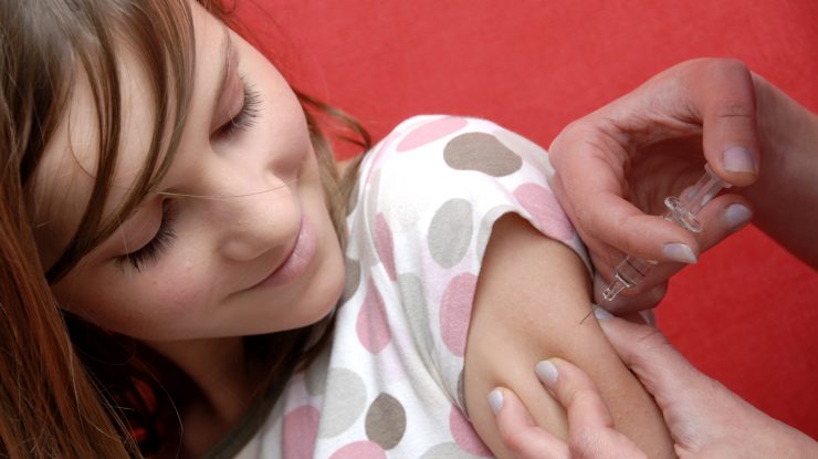 Ziua Femeii văzută prin cifrele CNCAV: Peste 21.000 de femei sunt programate la vaccinarea anti-COVID pe 8 martie