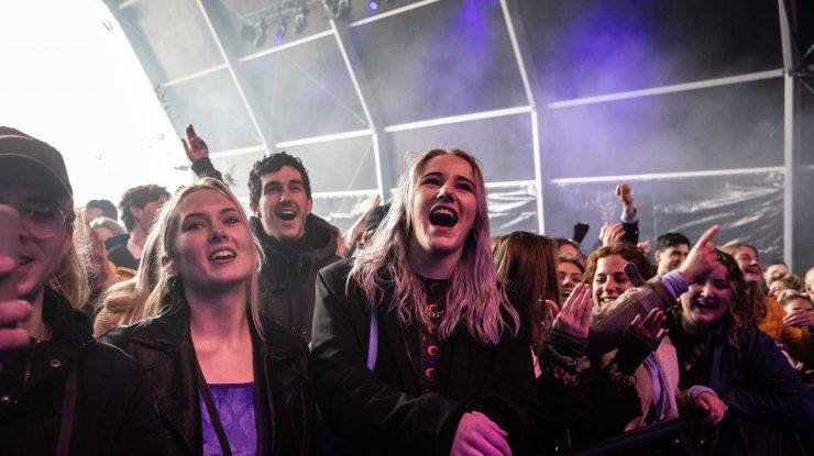 Țara care a organizat primul festival la care au participat 1.500 de oameni. Singura condiție impusă participanților