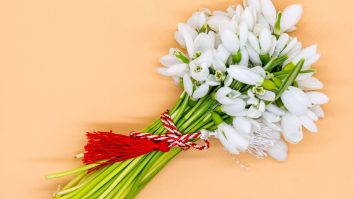 ȘTII ce zi e azi. 1 Martie, Ziua Mărțișorului și ziua în care s-a născut unul dintre cei mai iubiți scriitori români