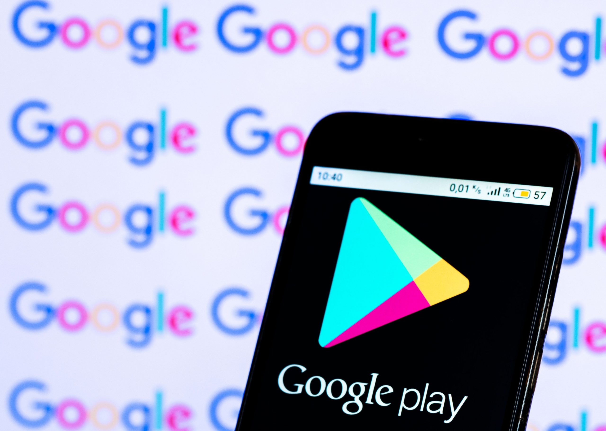 Google înjumătățește taxele din Magazin Play. 99% dintre dezvoltatori vor beneficia de acest lucru