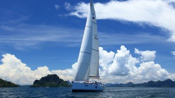 Turiștii vor sta în carantină pe iaht. Ce țară a introdus această măsură