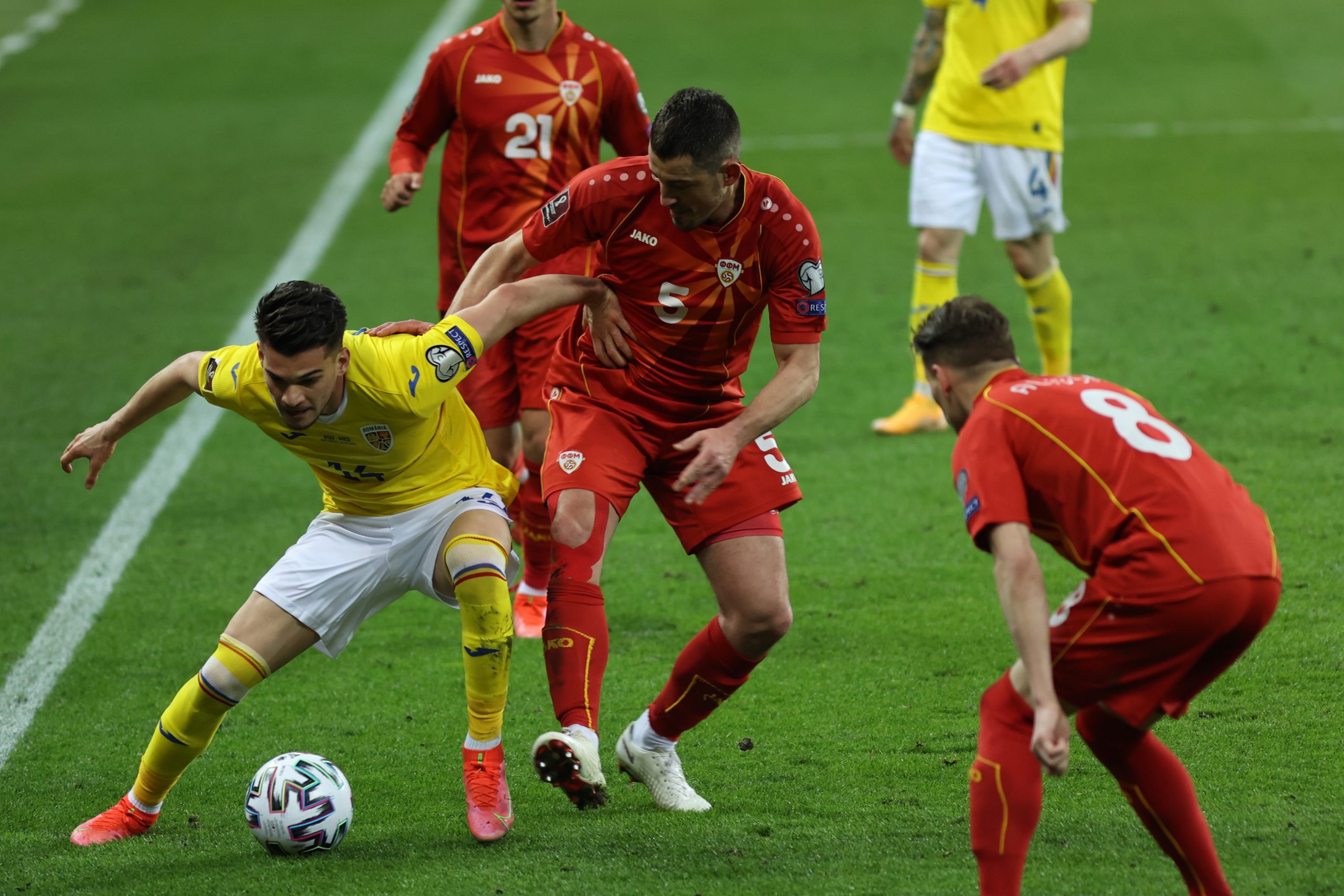 Ianis și Gică Hagi au marcat pentru naţională la 22 ani distanţă. Ce alte perechi tată-fiu au mai scris istorie