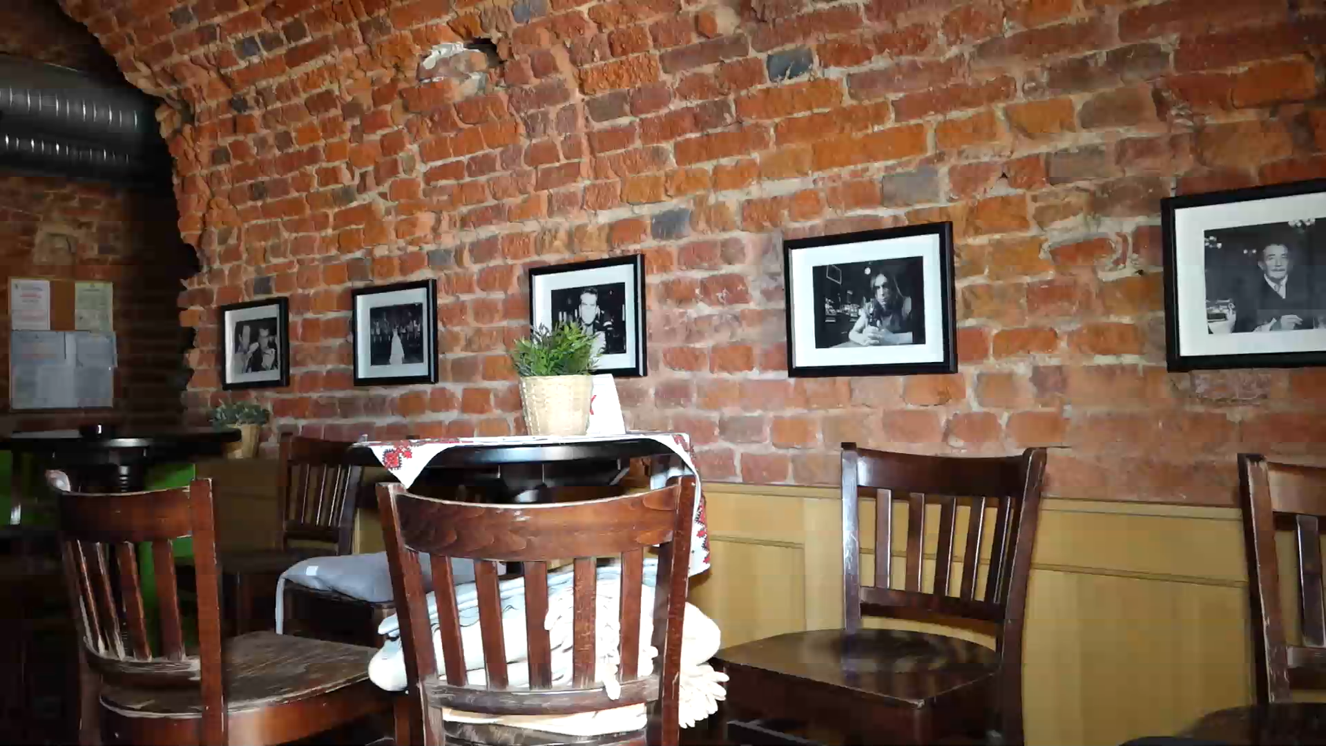 Antreprenorii din Timişoara se plâng de atitudinea autorităţilor. Cu restaurantele închise, patronii nu sunt scutiţi de plata chiriei