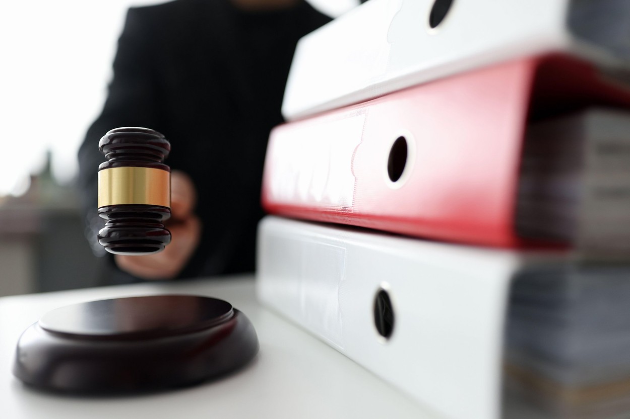 Unul din manifestanții de la protestele împotriva restricțiilor a fost arestat la domiciliu pentru ultraj. Motivul invocat de Parchet