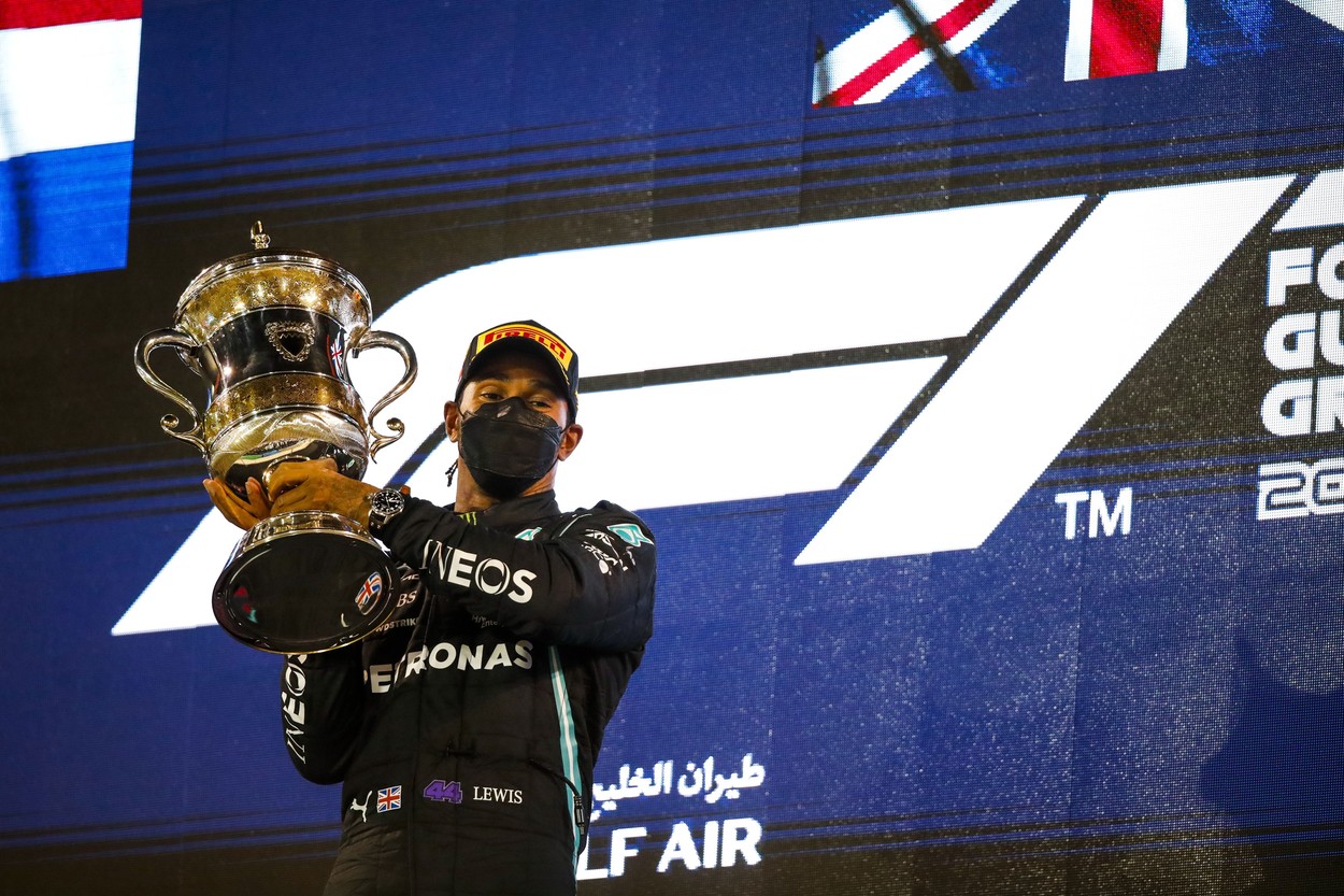 Lewis Hamilton a câştigat prima cursă din noul sezon. Fiul lui Michael Schumacher a debutat în Formula 1