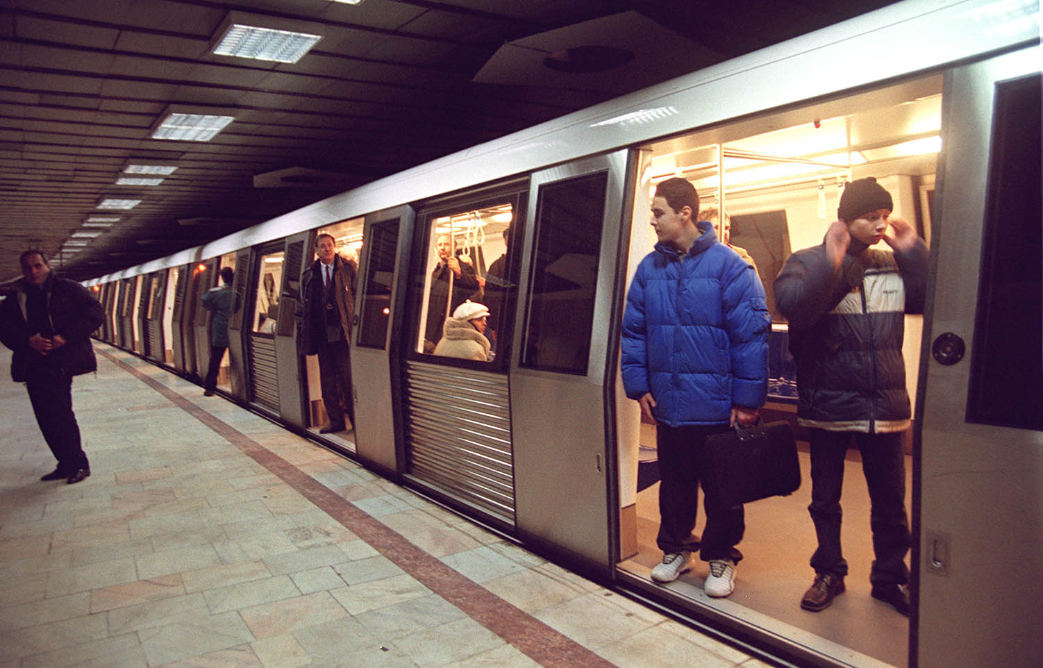 Fără spații comerciale în stațiile de la metrou. Termenul limită impus de Metorex