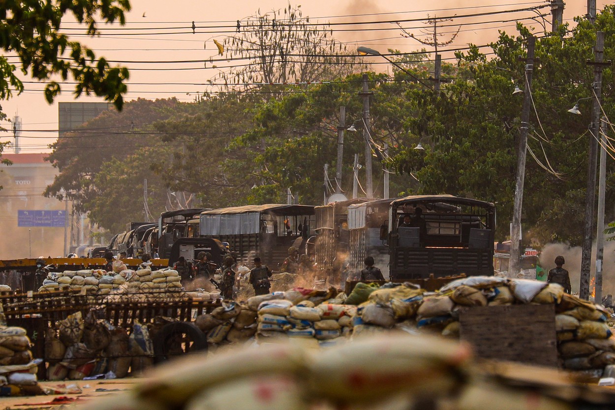 O nouă seară de coşmar în Myanmar. 22 de persoane au murit în timpul protestelor
