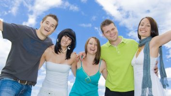 Topul țărilor cu cei mai fericiți oameni. Pe ce loc se află România