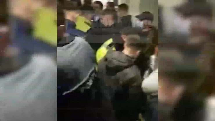 Petrecere cu peste 100 de persoane în Bucureşti. Poliţia a amendat pe toată lumea