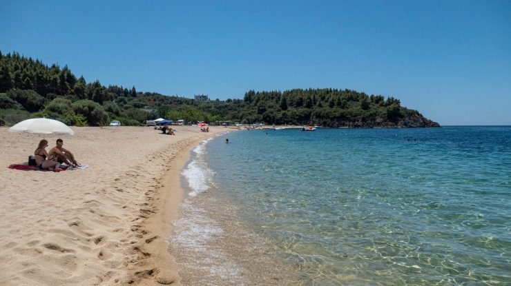 Grecii ne așteaptă în vacanțe la ei: „Pentru români, țara noastră se va deschide mult mai devreme”