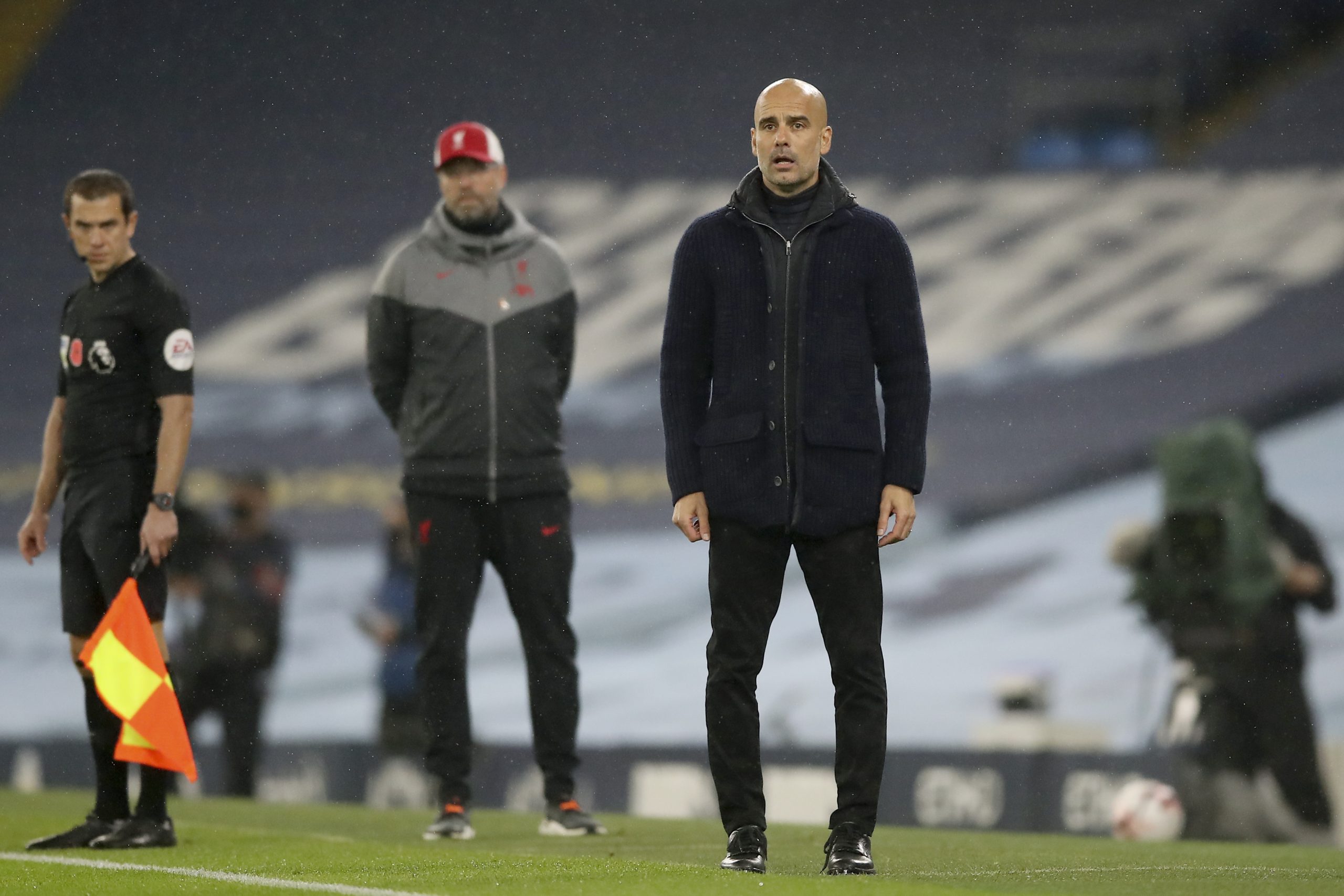 Antrenorii din Premier League, subiect de glume pe internet. Ce a făcut un comediant britanic