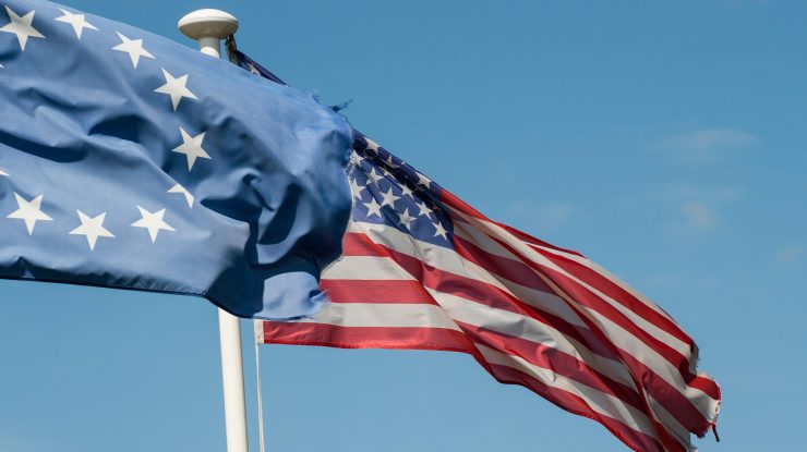 Un senator american cere o alianţă SUA-UE în domeniul tehnologic, pentru contracararea Chinei