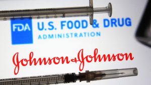 Vaccinul anti-Covid de la Johnson & Johnson a fost aprobat în Statele Unite, însă se confruntă cu o respingere din partea Bisericii Catolice