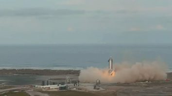 Momentul în care o rachetă Starship a companiei SpaceX explodează după aterizare. VIDEO