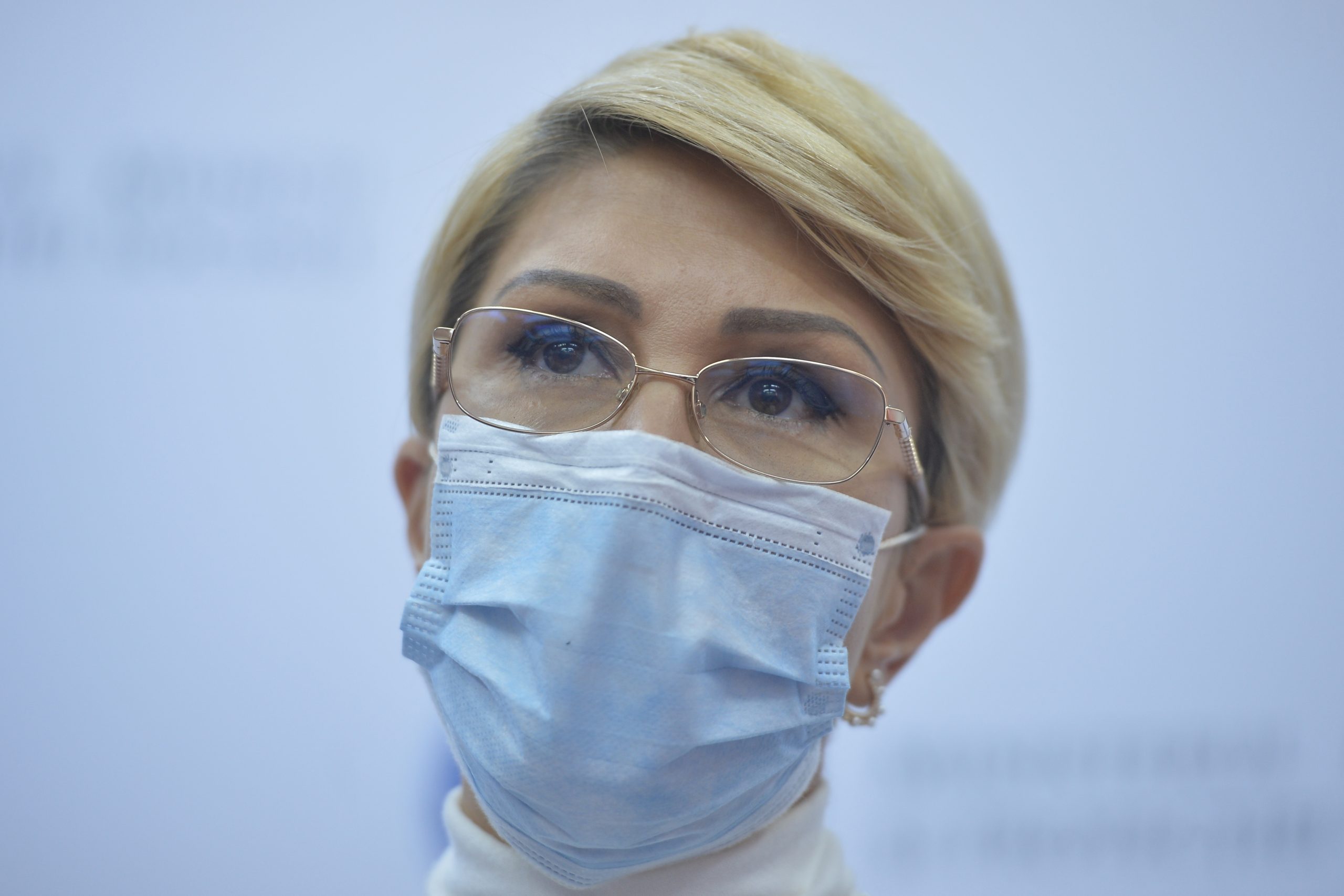 Semnătura electronică în contractele de muncă ar putea fi reglementată. Raluca Turcan anunță două proiecte OUG