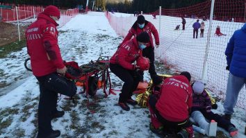 Ce trebuie să faci dacă mergi la schi, dar nu ai echipament adecvat. Explicația unui salvamontist