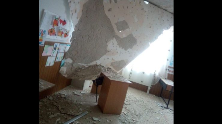 Tavanul unei școli recent renovate din Giurgiu s-a prăbușit. Profesoară: „Dacă omorau niște copii?”