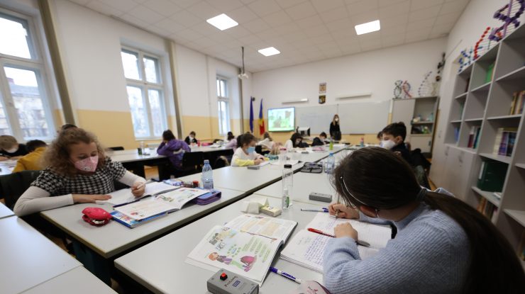 În Spania, profesorii și elevii sunt vaccinați în proporție de 80%.