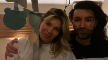 VIDEO. Smiley şi Gina Pistol au devenit părinţi: „Sunt primele ore din cea mai frumoasă poveste din viețile noastre”