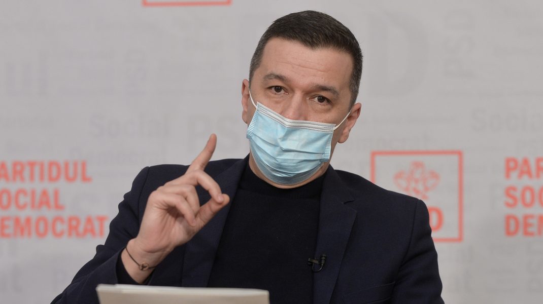 Sorin Grindeanu cu mască pe față.
