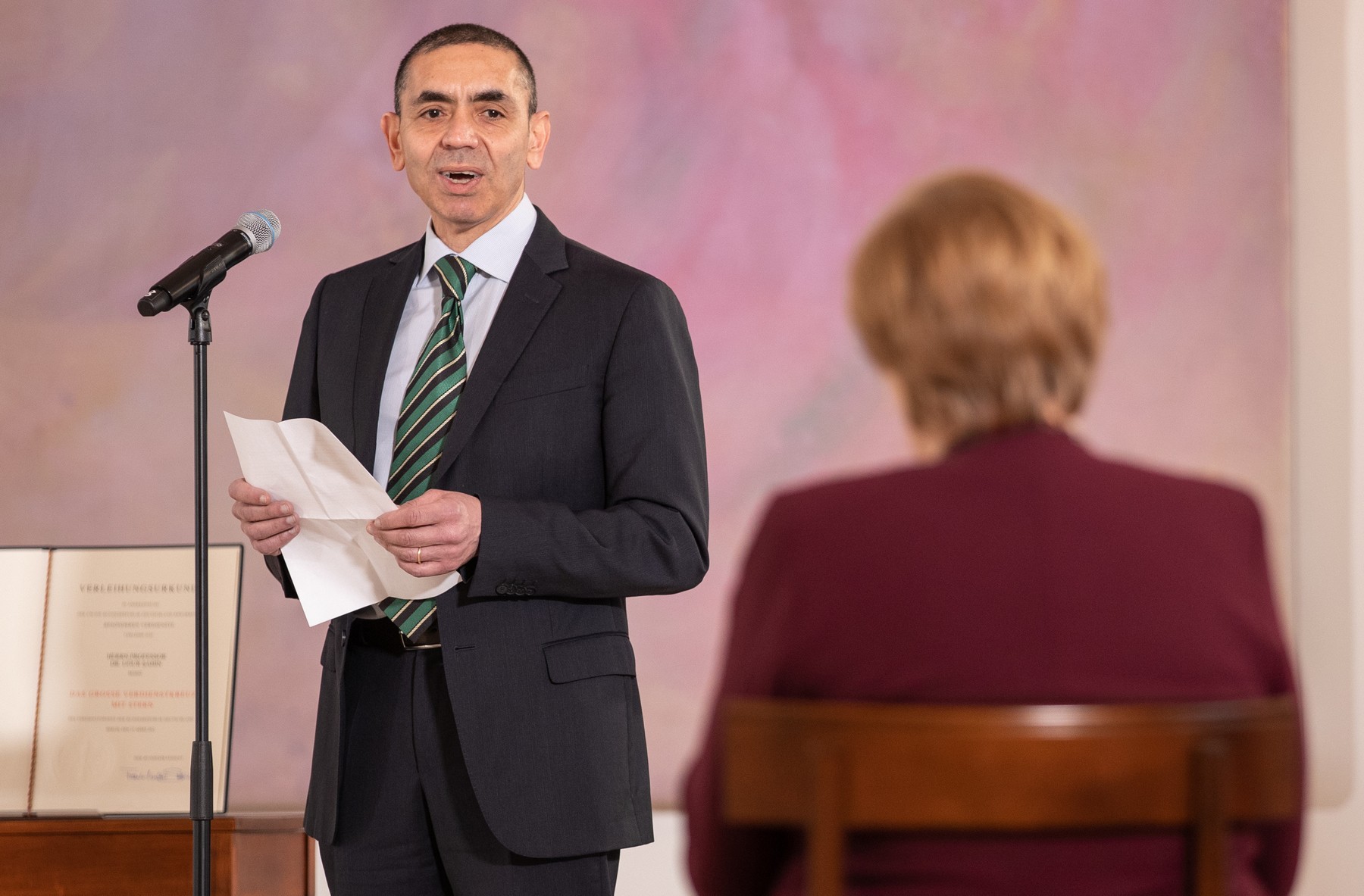 Avertismentul creatorului serului Pfizer-BioNTech: „Vaccinarea obligatorie ar putea avea efectul invers”