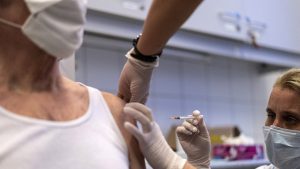 Un bărbat din Republica Moldova a murit la o zi după ce s-a vaccinat cu AstraZeneca dintr-un lot trimis de România