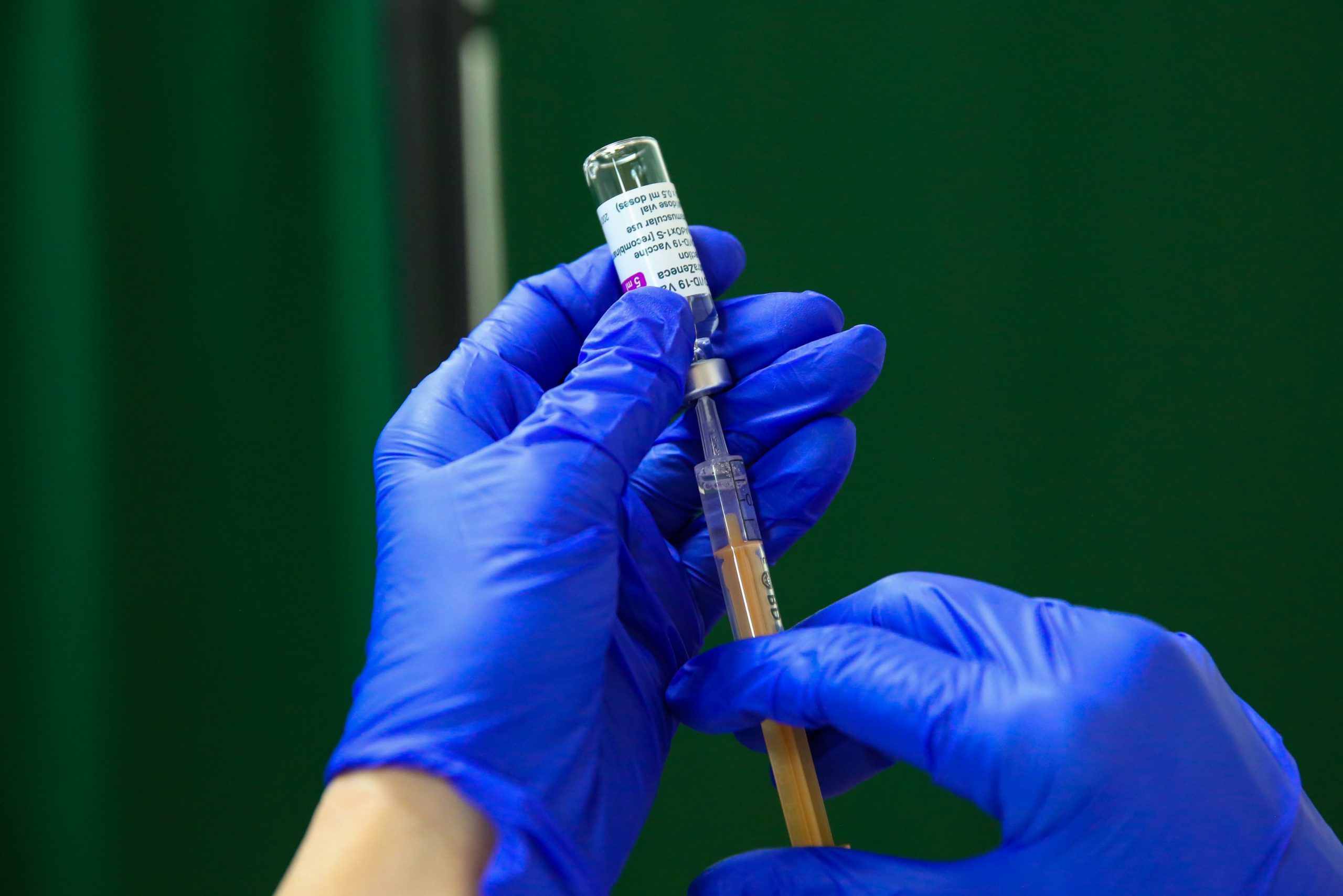 CNCAV: Aproape 100.000 de persoane au fost vaccinate în ultimele 24 de ore